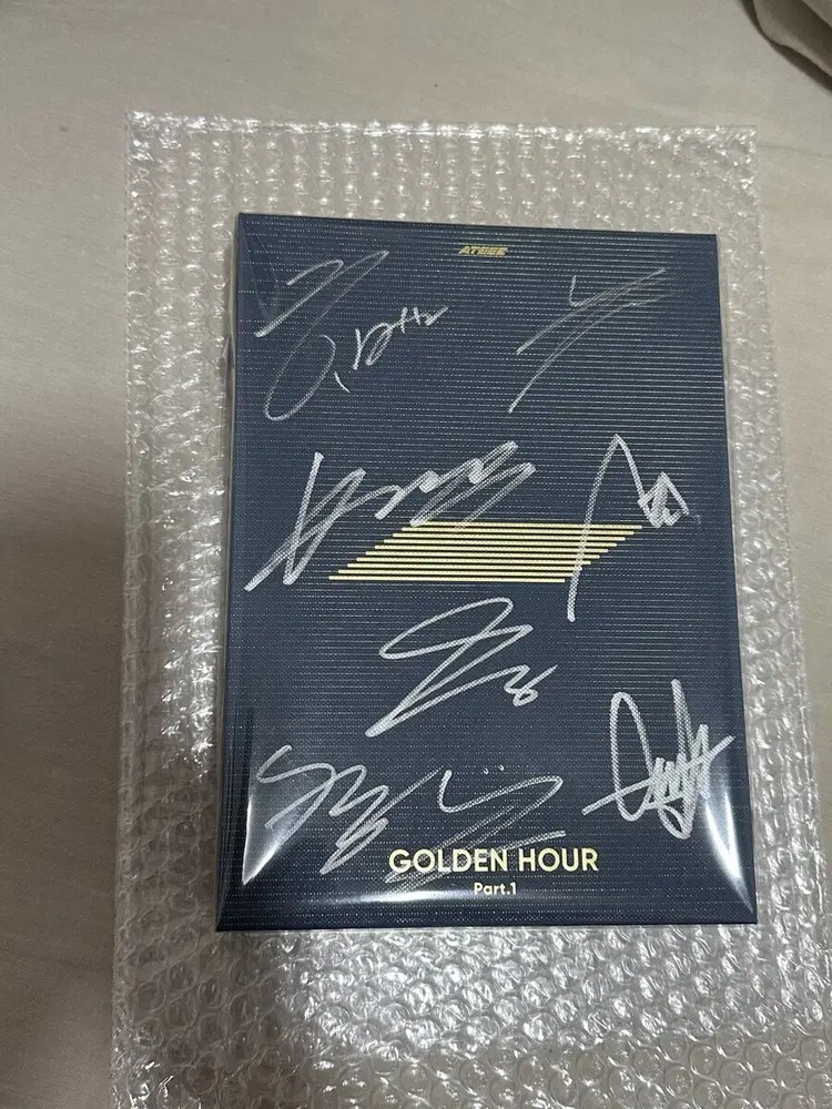 ateez Mini Vol. 10 'Golden Hour' autograph album