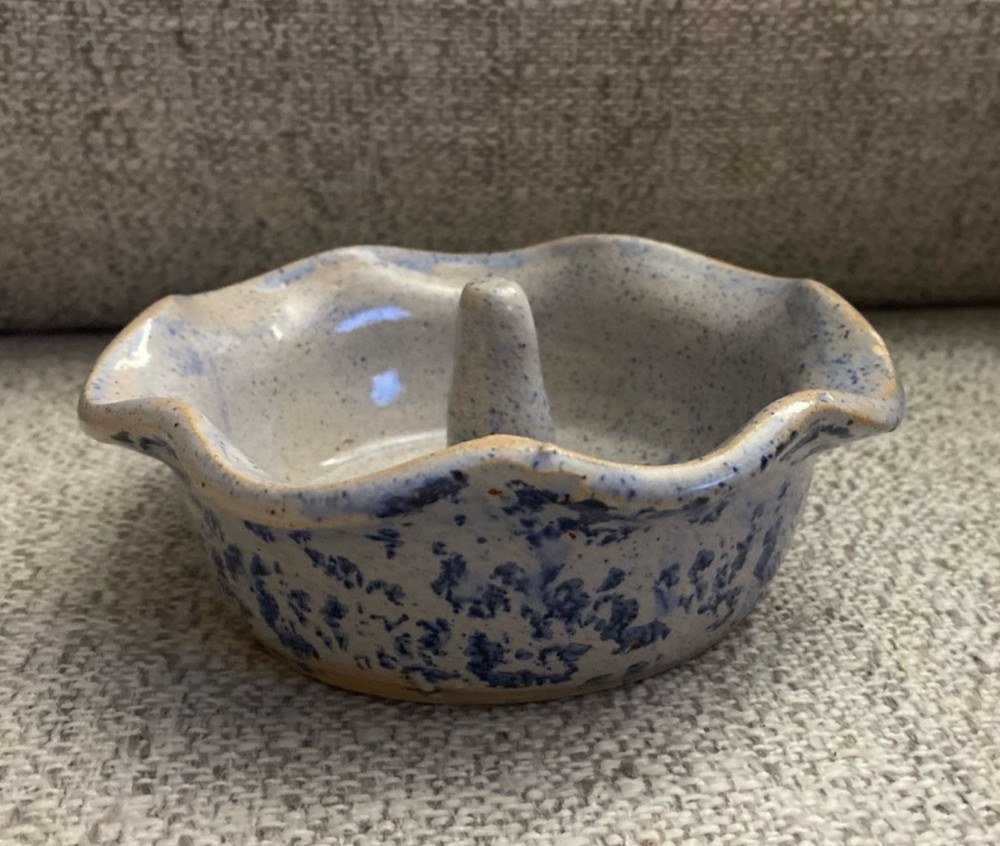 Studio Art pottery Blue speckled glazed jewelry holder 