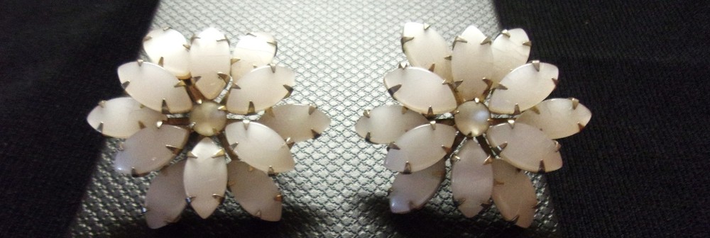 Opalescent Floral Earrings Thermoset Lucite Vintage Clip On  Gorgeous Earrings!!