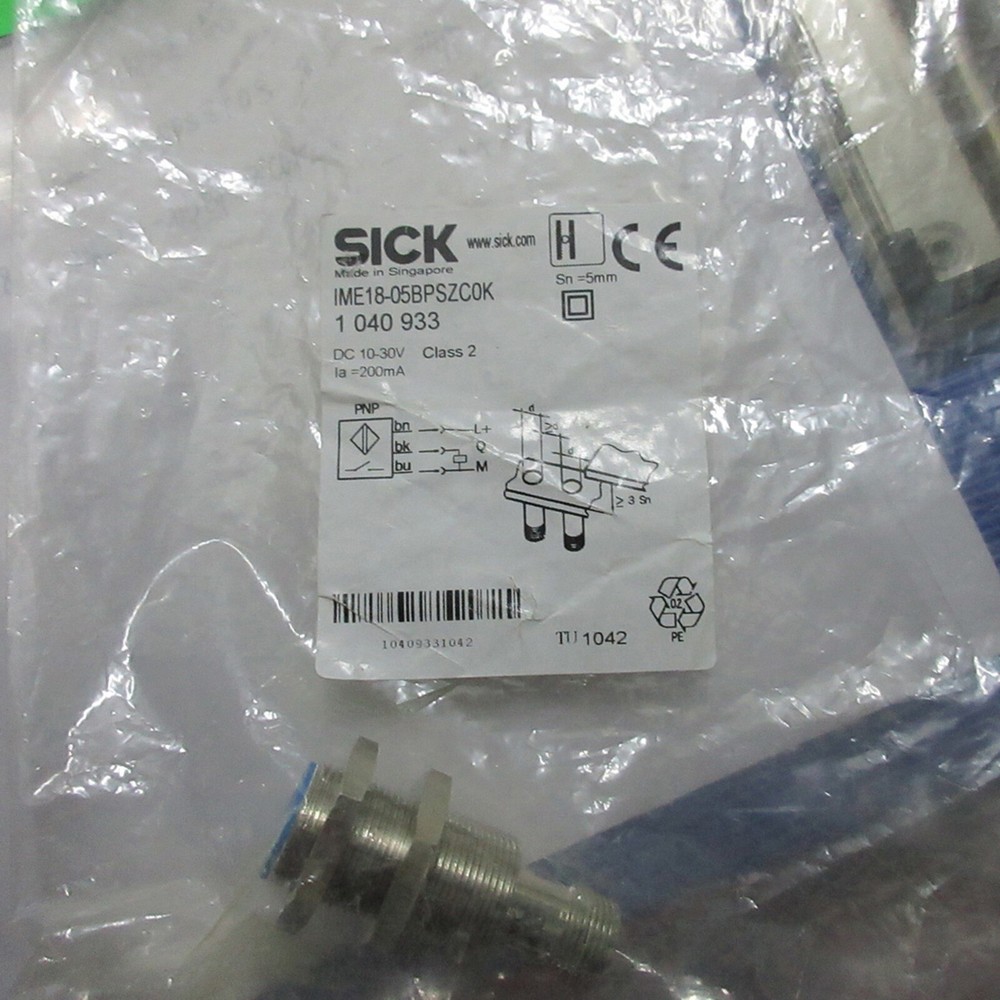 one New   IME18-05BPSZCOK Inductive Proximity Sensor Quality assurance *yt