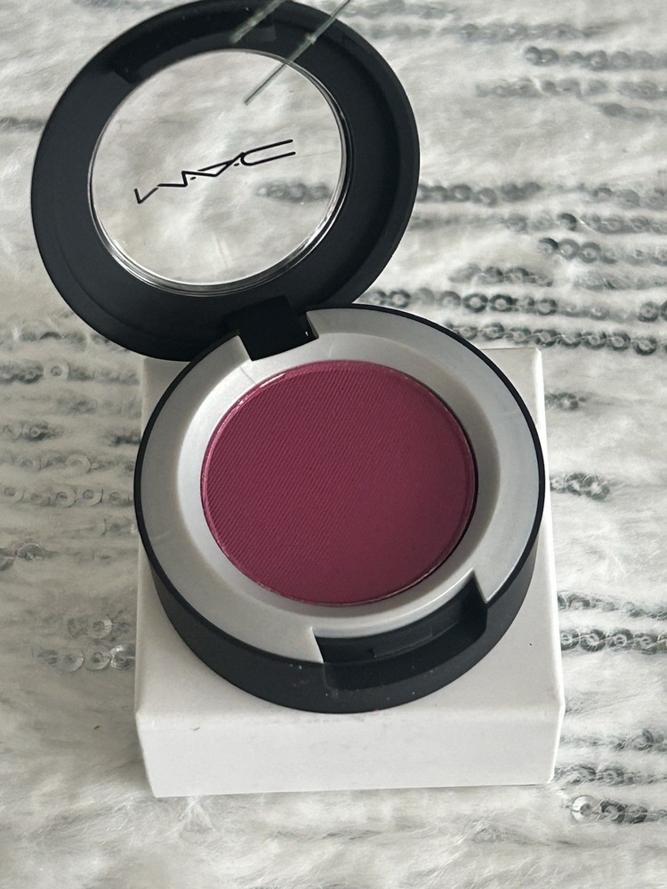 Mac Powder Kiss Eye Shadow Lens Blur Brand New Sealed Box