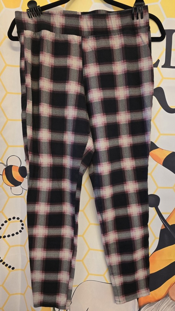 Torrid Women's Signature Waist Full Length Leggings Red Black Plaid Size 1