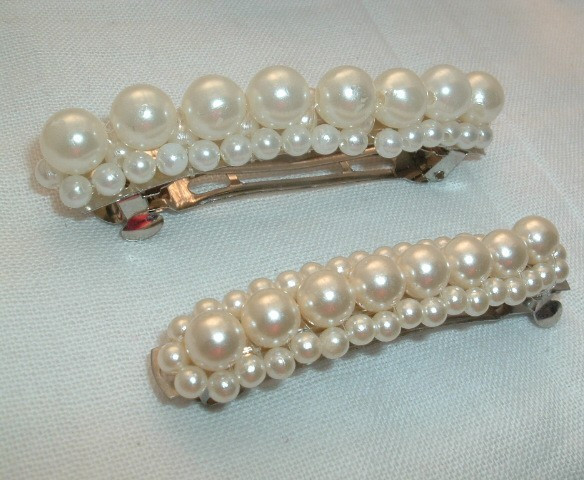 Pair Vintage White Pearl  3