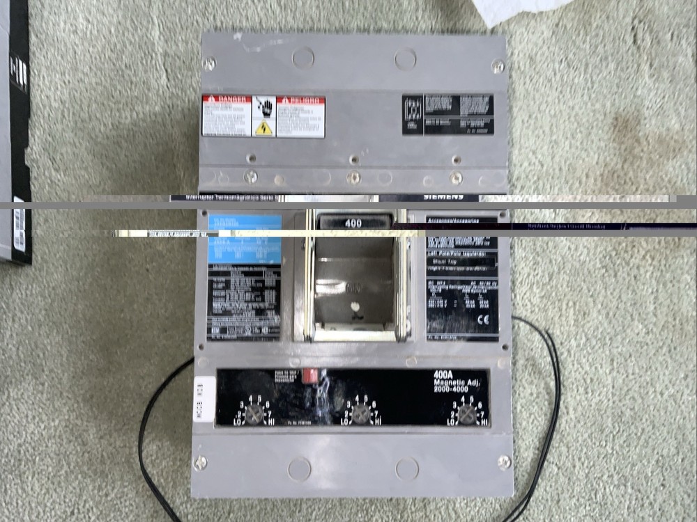 Siemens Sentron 400 Amp Circuit Breaker 3 Pole 600 VAC JXD63B400 W/ Shunt Trip