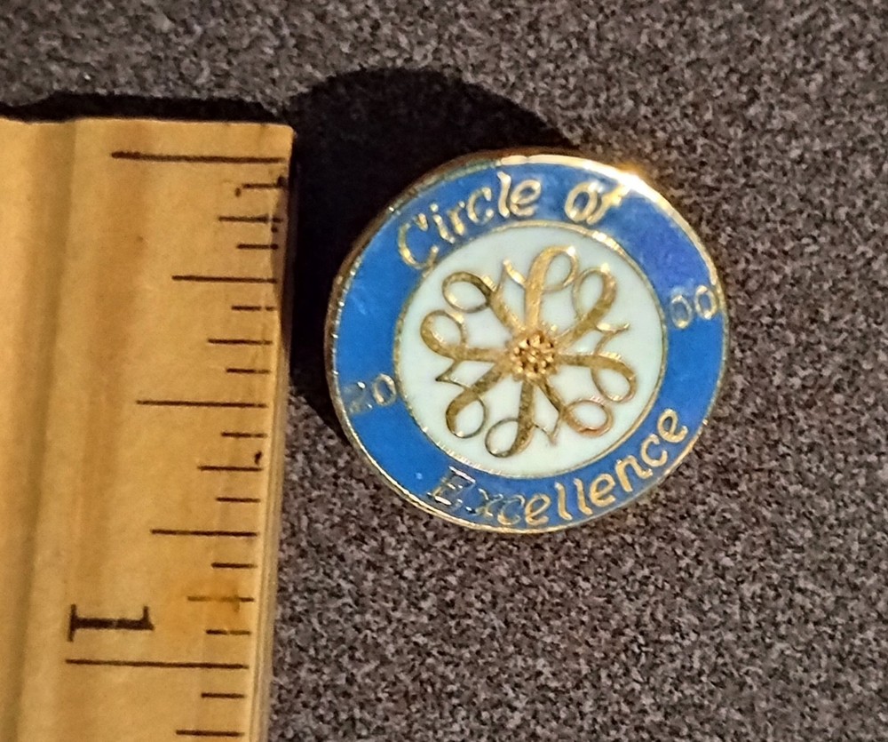 2020 Circle Of Excellence Award Gold Tone Blue Jacket Lapel Pin Collectible A-4