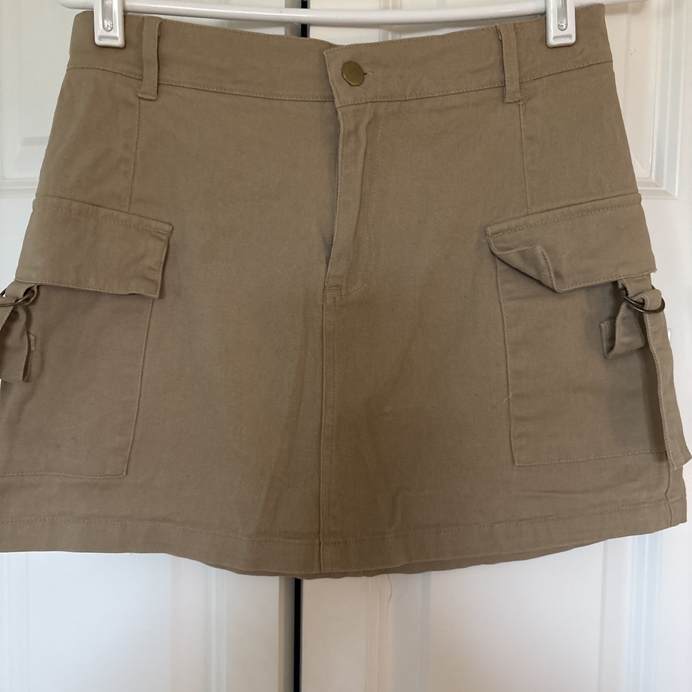 Shein Women's Beige Mini Skirt Large Button Front Pockets