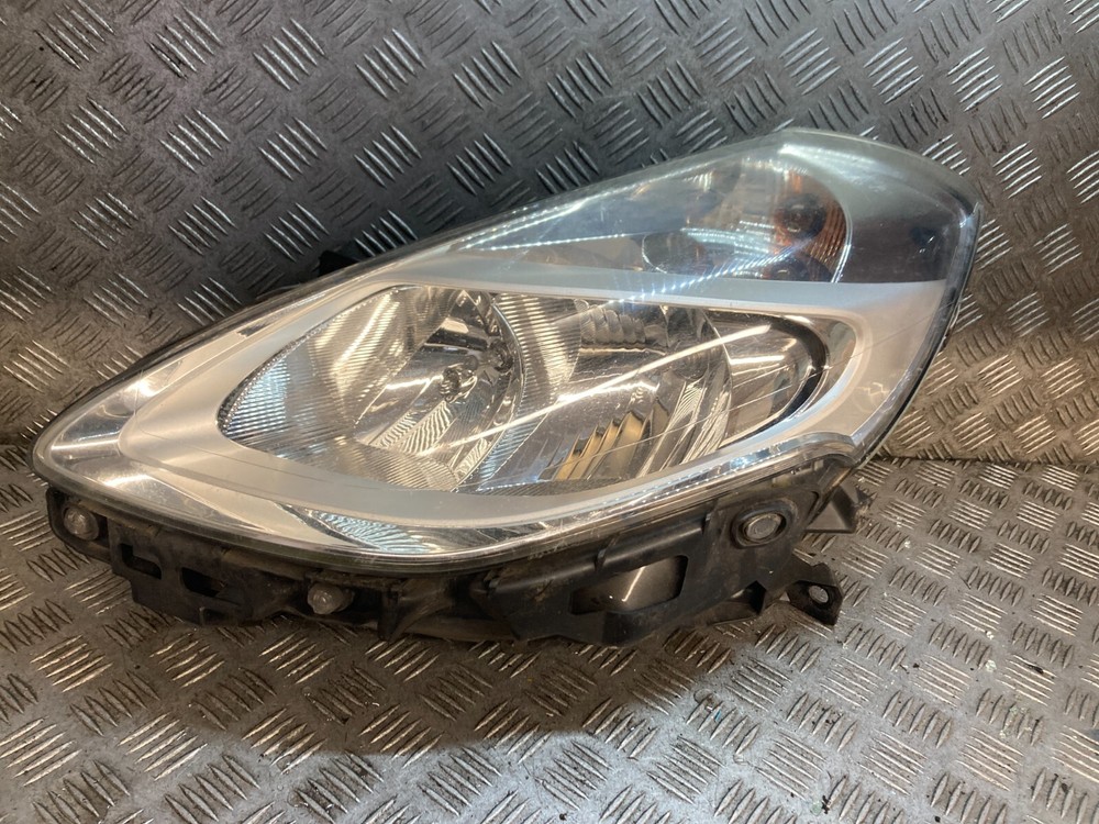 RENAULT CLIO 2008 MK3 PASSENGER SIDE HEADLIGHT 8200775825