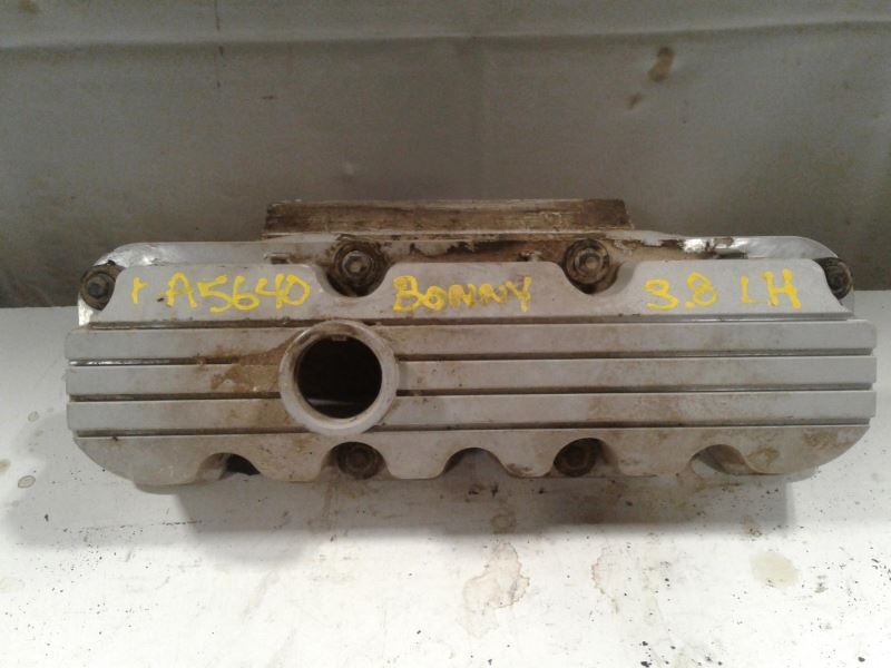 BONNEVILL 2002 Valve Cover 623302