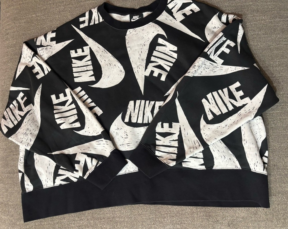 Nike Sweatshirt Women's 3x Black White Icon Clash All Over Print Crew Plus Size