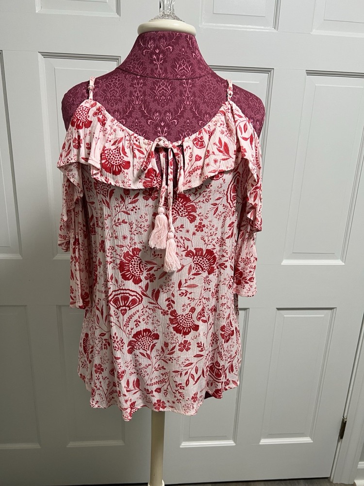 Maurice’s Women’s Cold Shoulder Floral Peasant Top Size Small Red Boho Tassel