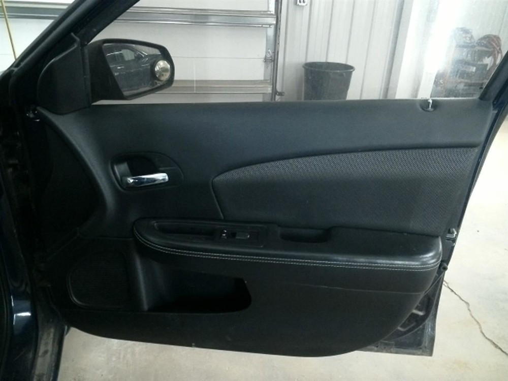 AVENGER   2013 Front Door Trim Panel 104834136