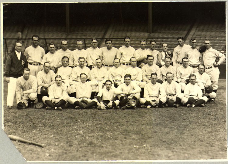 New York Yankees baseball team posed,October 19,1926,NY,Baseball team,bat