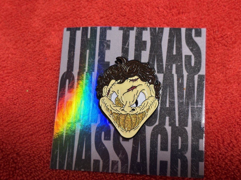 Pinzcity Leatherface Horror pack Scare Bear Face Hat Pin Texas Chainsaw Massacre