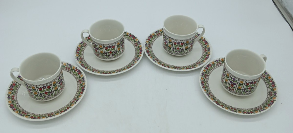 Vintage Royal Doulton Fireglow Set of 4 Cups and Saucers Spring Floral Pattern