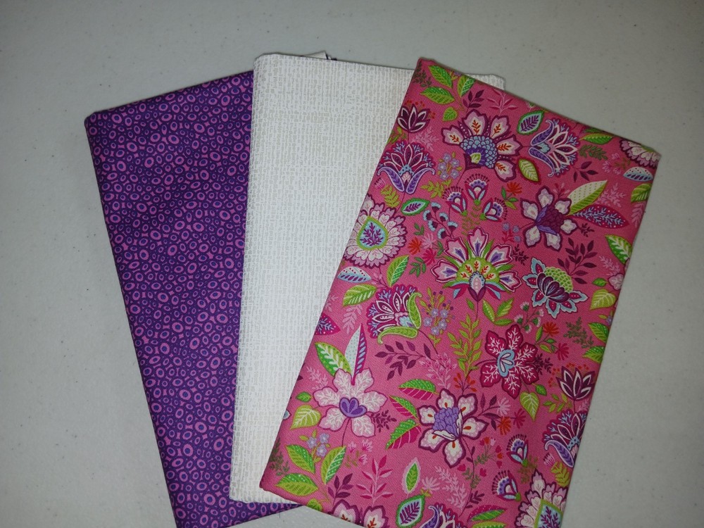 Lot 3 yard Focus Light Dark name brand cotton spring on trend Fabric Cafe look