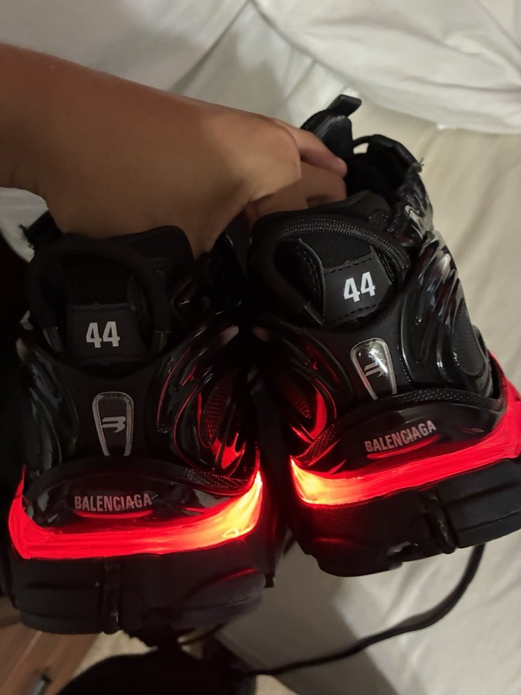 Balenciaga LED Runner Men’s Black/Red Low Top Lace-Up Mesh Sneakers Logo