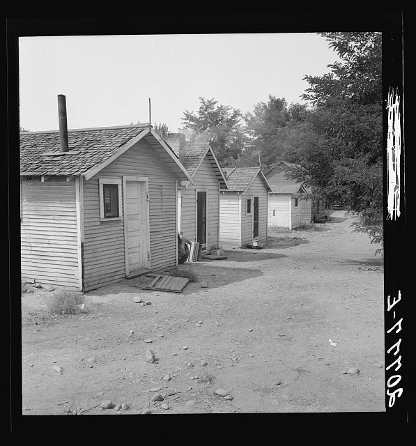 Photo:Yakima Washington 1939 Sumac Park Shacktown Houses