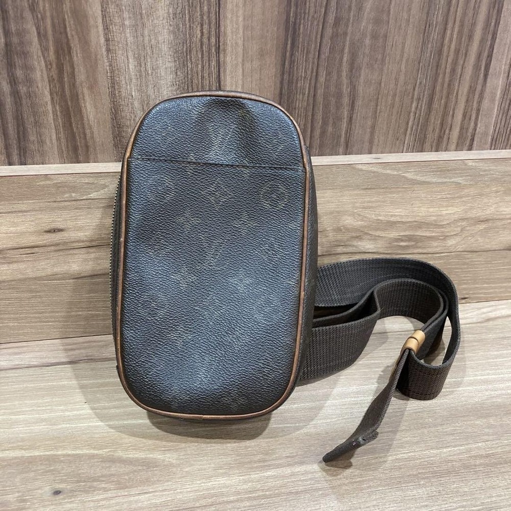 Louis Vuitton Monogram Pochette Gange Crossbody Bag Pre-Owned