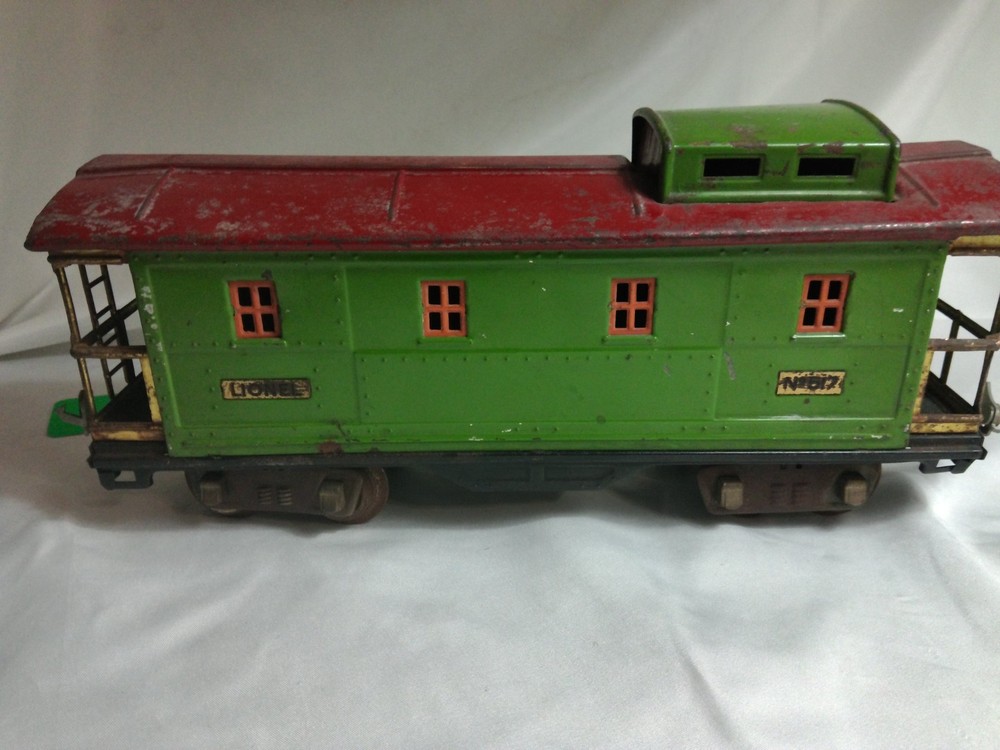 Lionel O Gauge #517 Caboose Pea Green Body & Red Roof - Vintage Used