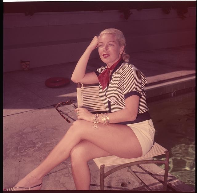 Photo:Lana Turner 1940s Poolside Portrait at Pool