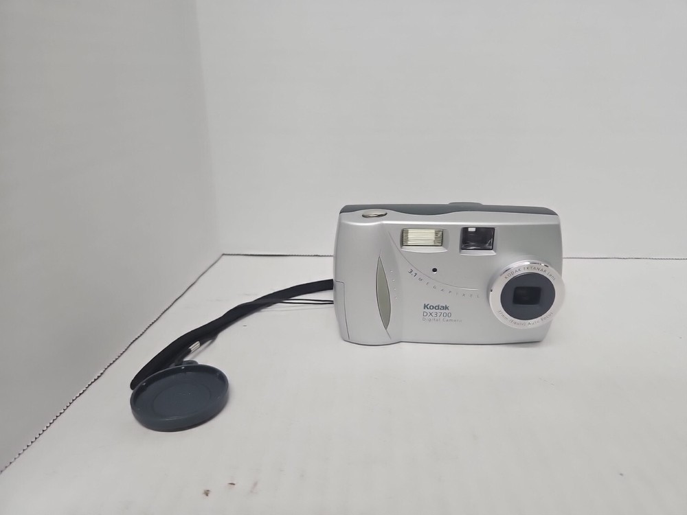Genuine Kodak (DX3700) 37mm Light Gray Auto Focus Digital Camera  Tested Works