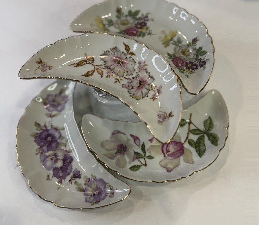 Vintage Crescent Floral Bone China Plates Set of 4 – Gold Trim – Elegance Set
