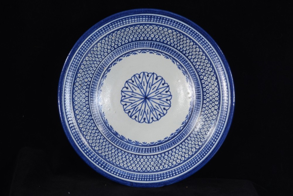 VTG  fes Naji Moroccan Art Pottery Blue And White  Shallow Bowl . 9”