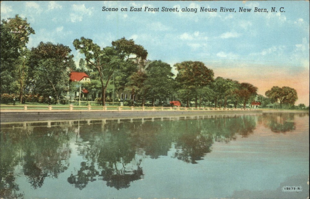 New Bern North Carolina Neuse River East Front Street vintage linen postcard