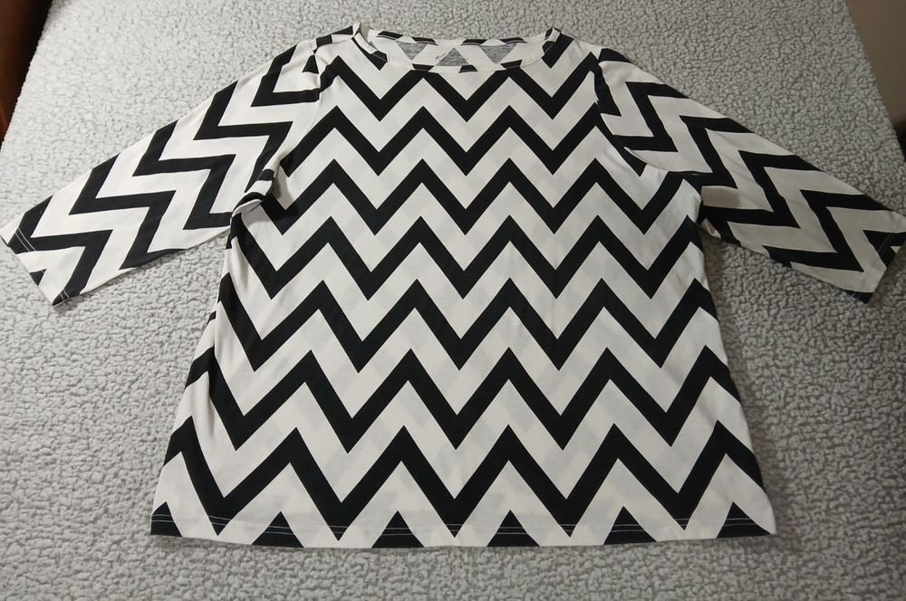 Kim Rogers Womens Blouse 2X Black White Chevron 3/4 Sleeve