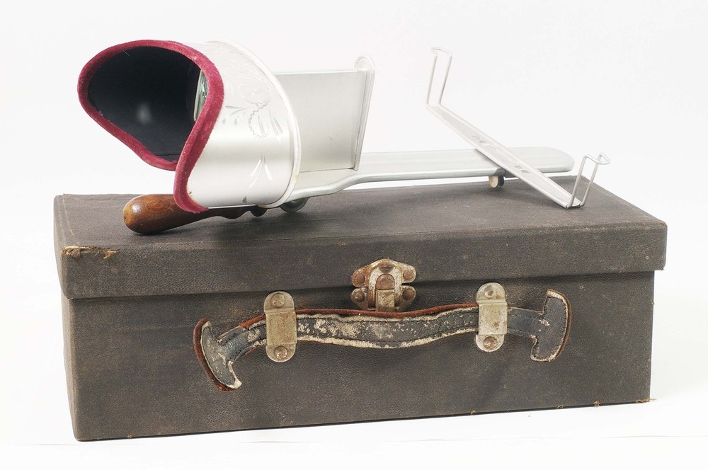 F84075~ c.1900 Paris Exposition HC White Stereoscope Viewer & [RARE] Carry Case