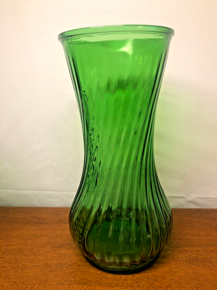 Hoosier Glass Emerald Green Vase Swirl Vintage Ribbed MCM Indiana USA 9.5