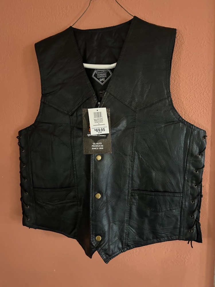 Diamond Plate Genuine Leather Motorcycle Vest Black size L New with Tags