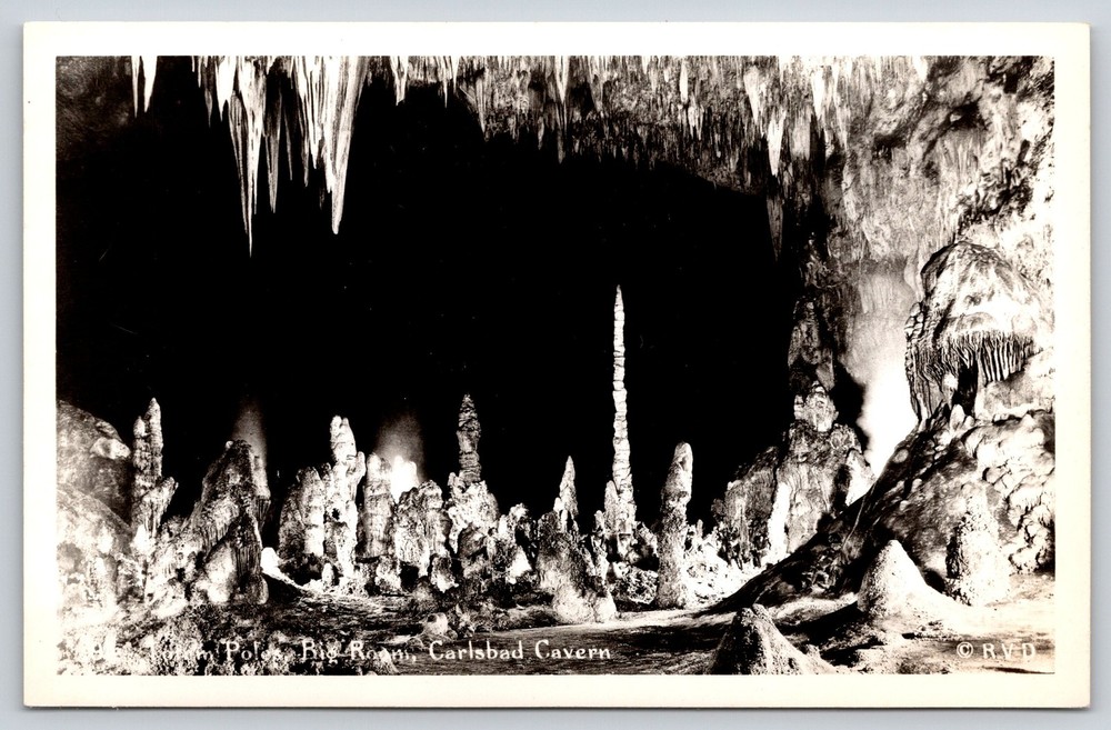 RPPC~New Mexico~Carlsbad Caverns Natl Park~Big Room~Totem Poles~1940s Postcard