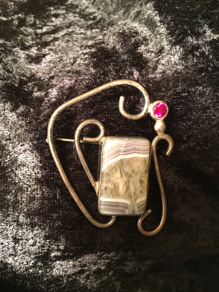 Abstract Natural Stone & Red Rhinestone Vintage Sterling Silver Brooch Pin-image