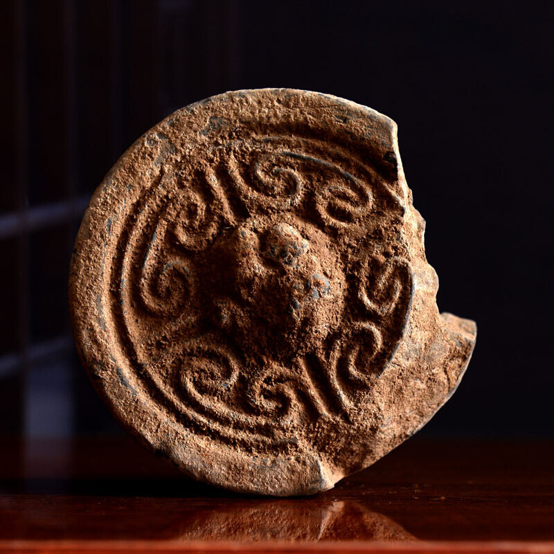Antique Han Dynasty Chinese Wadang Ancient Roof Tile End Artifact Collectible