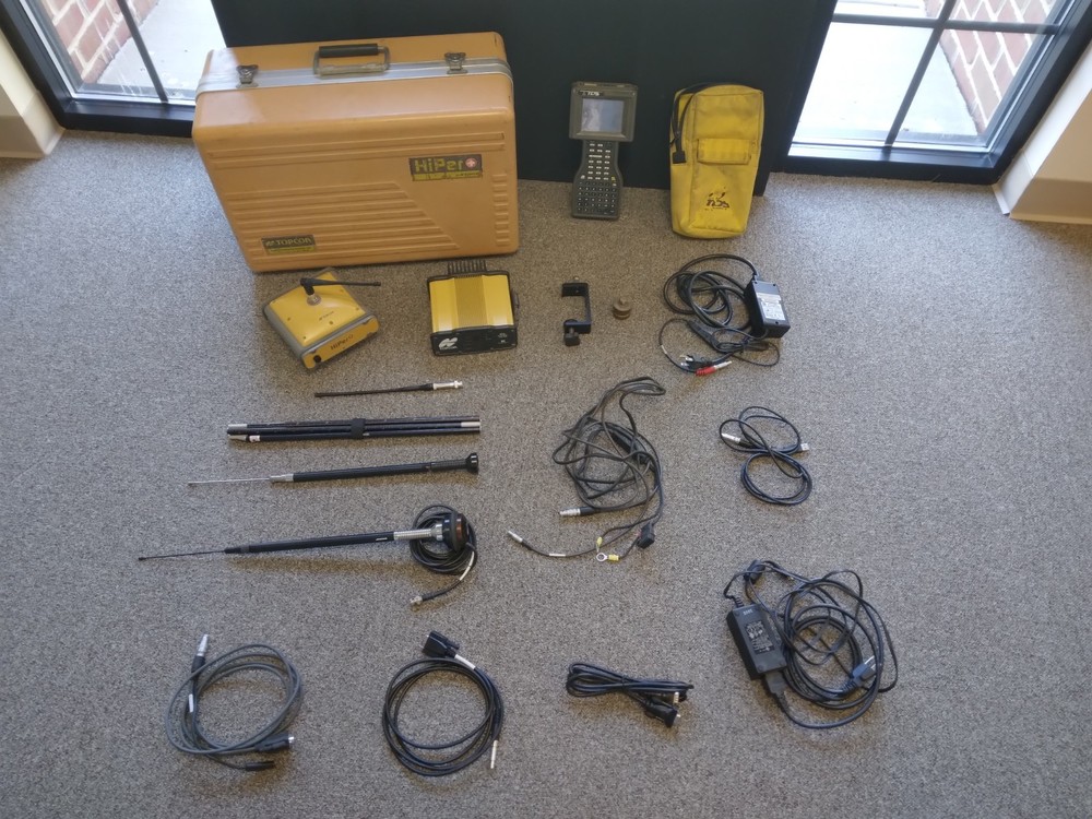 Topcon Hiper+ GPS rover/base