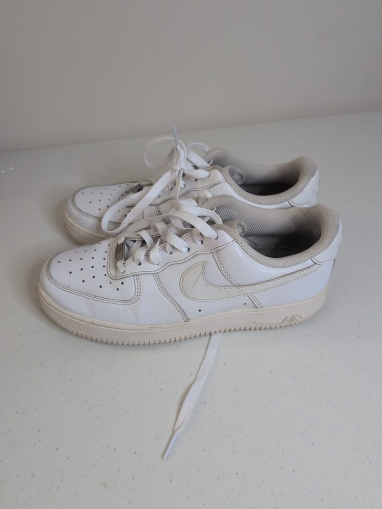 Size 8 - Nike Air Force 1 White