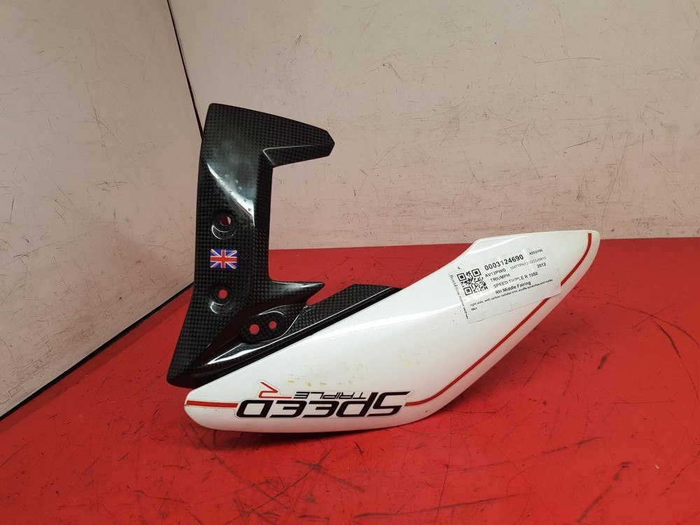 TRIUMPH SPEED TRIPLE R 1050 RH RIGHT MMIDDLE FAIRING + CARBON RADIATOR TRIM 2012