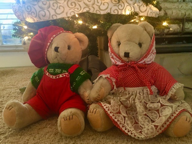 Vintage Collectible Plush Christmas Bears, Fully Dressed Excellent - Set of 2