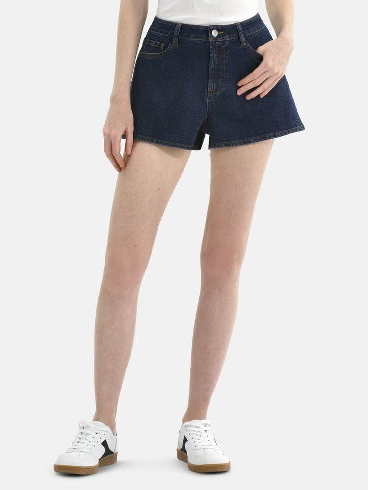 New No Boundaries Denim High Rise Mom Shorts Size 6