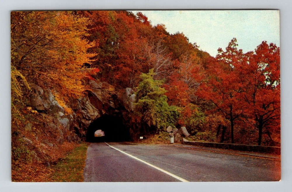 Shenandoah Park VA-Virginia, Mary's Rock Tunnel, Skyline Drive, Postcard