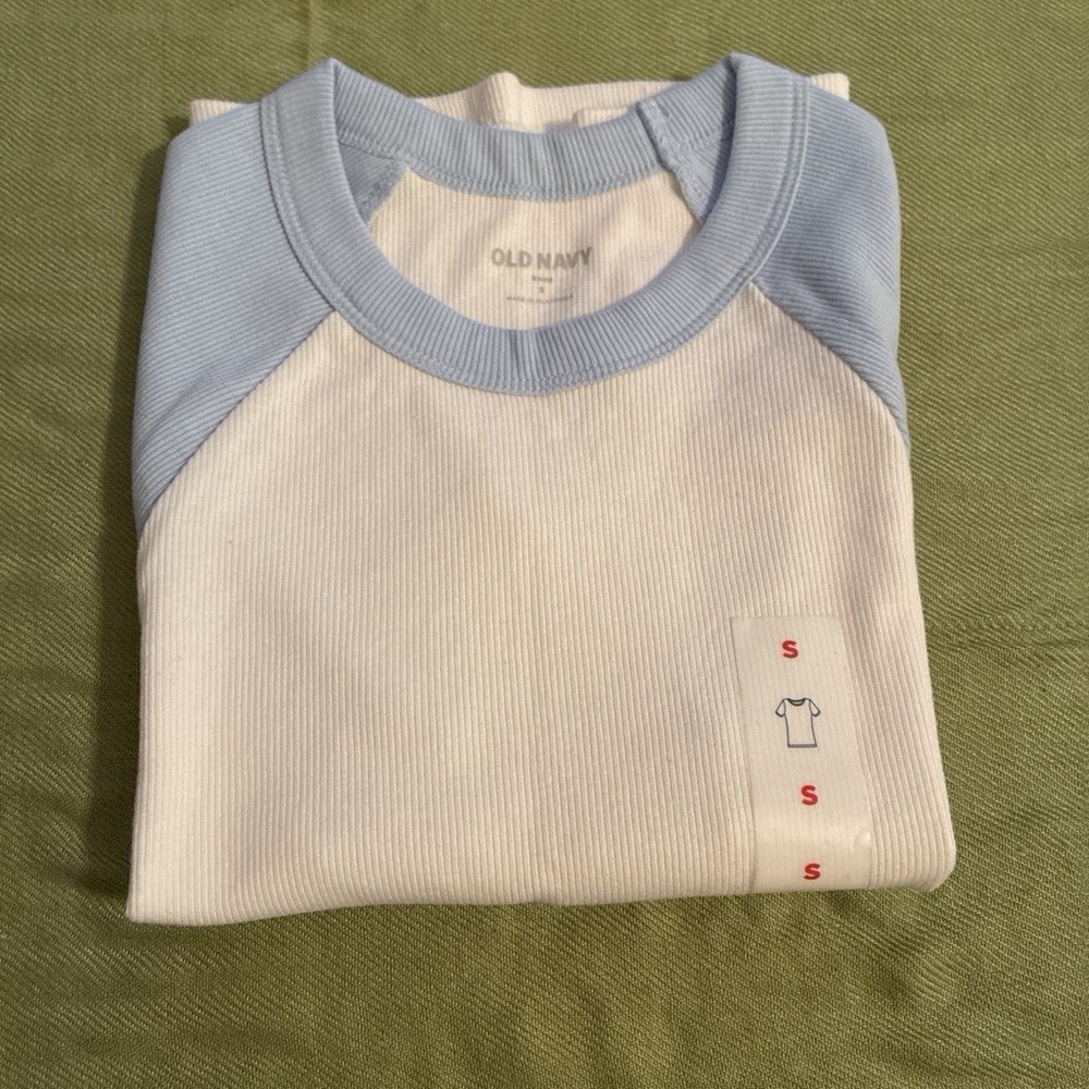 Old Navy Boys Size S White/Blue Colorblock Crew Neck Short Sleeve T-Shirt