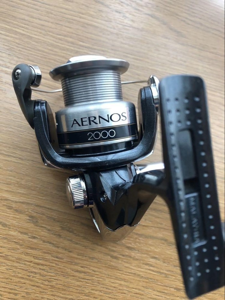 Shimano Aernos 2000 Spinning Fishing Reel for Smooth Performance