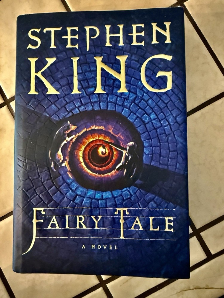 Stephen King Fairy Tale 2022 Hardcover Scribner Illustrated Dust Jacket