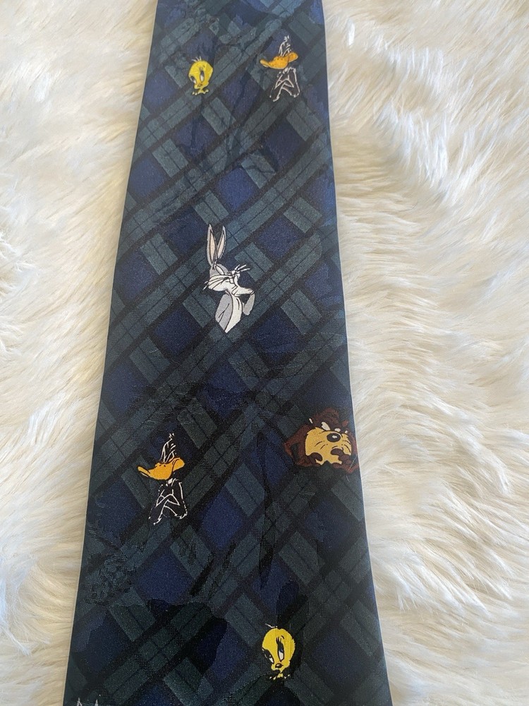 Looney Tunes Mania Men's Tie Bugs Bunny Tweety Plaid 100% Polyester Blue Yellow