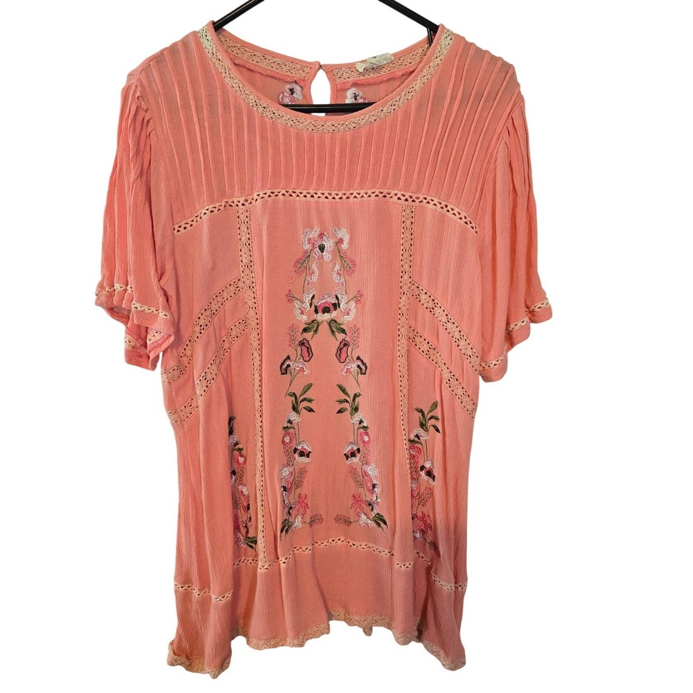 POL Women Coral Pink Embroidered Boho Blouse Crochet Lace Pintuck Short Sleeve S