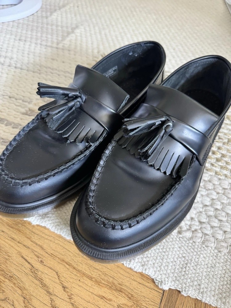 Dr. Martens Adrian Smooth Leather Tassel Loafer US 10 Excellent condition