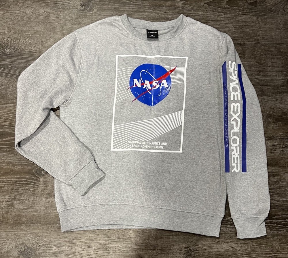 Nasa Sweatshirt Mens  Gray Pullover Long Sleeve Crew Neck Graphic Logo. Size XXL