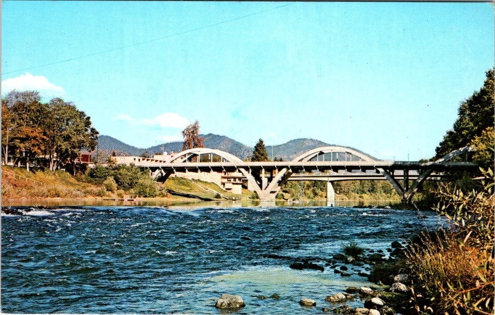 Caveman Bridge, Rogue River, GRANTS PASS, Oregon Chrome Postcard