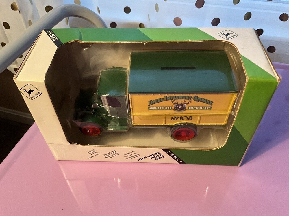 Ertl John Deere Truck Bank 1926 Mack 